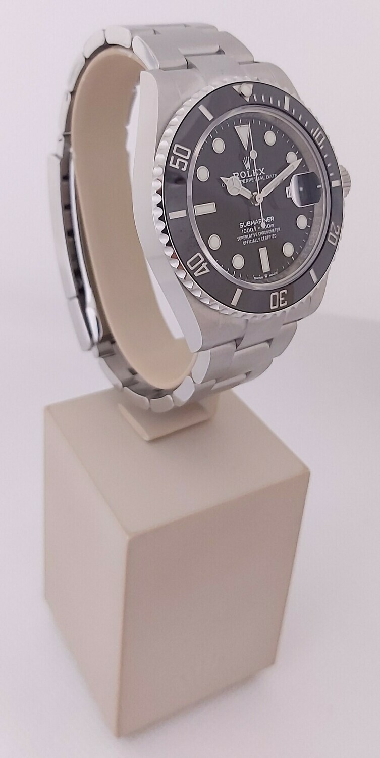 Rolex Submariner 126610LN - 2021 New &amp; Unworn