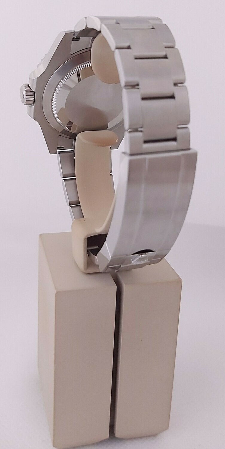 Rolex Submariner 126610LN - 2021 New &amp; Unworn