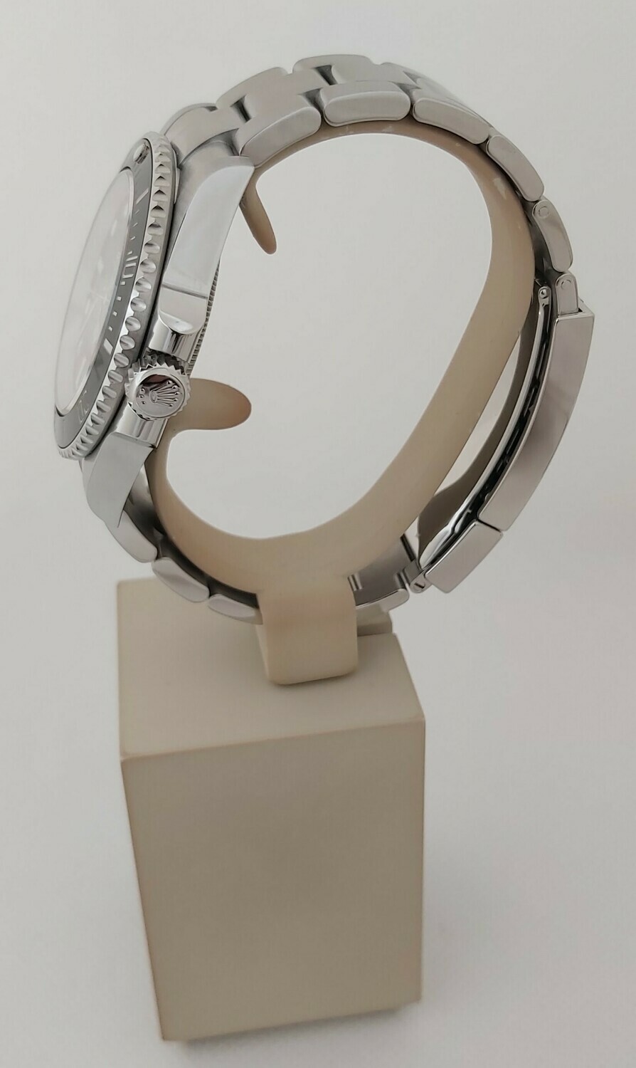 Rolex Submariner 124060, 2021 - New &amp; Unworn