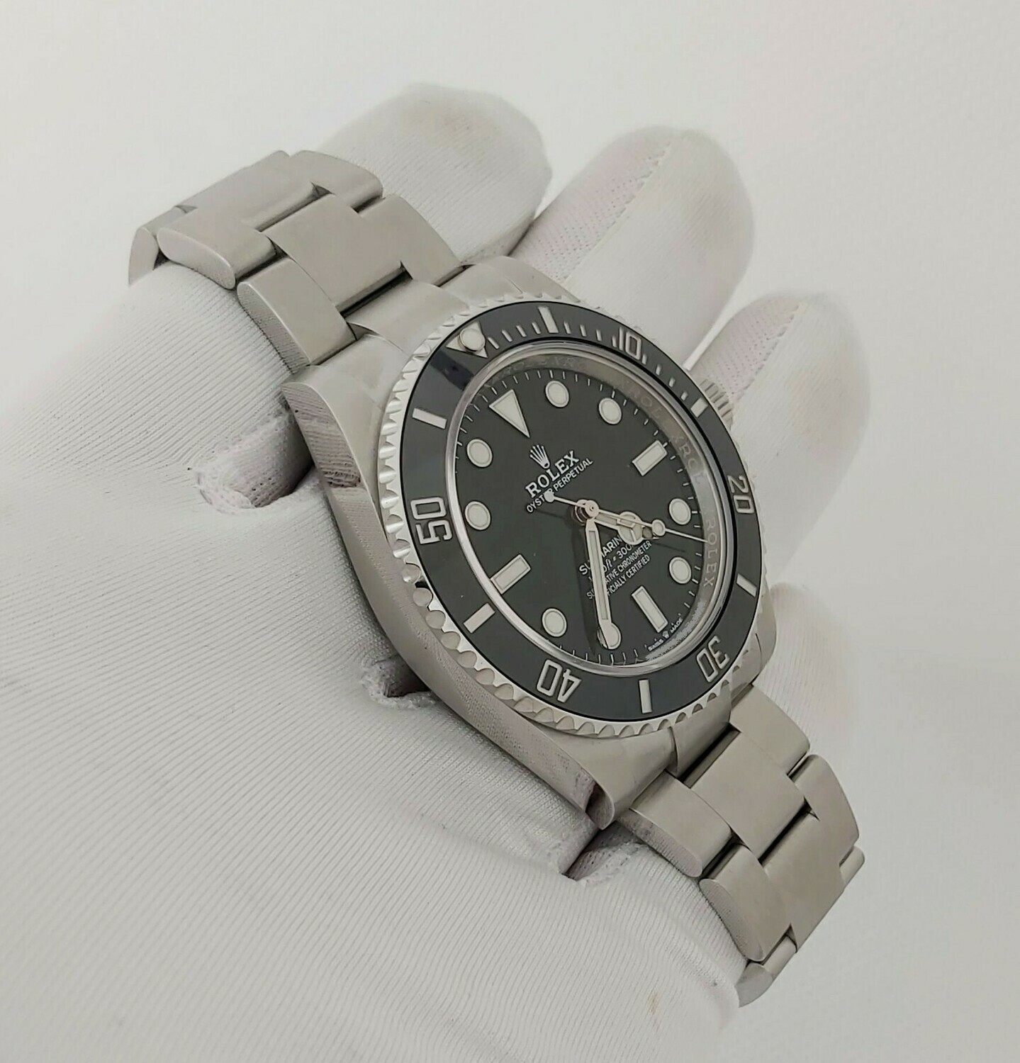 Rolex Submariner 124060, 2021 - New &amp; Unworn