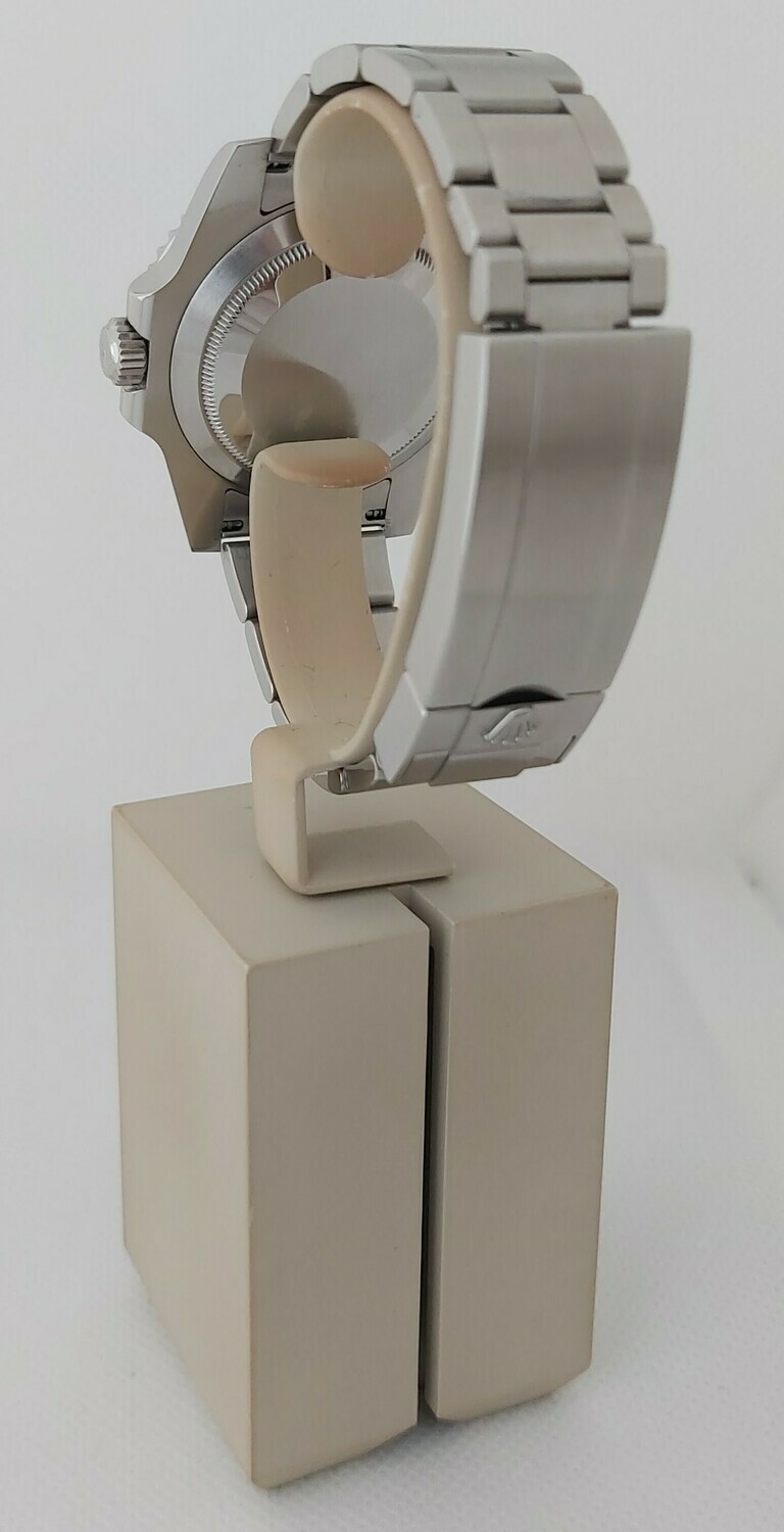 Rolex Submariner 116610LV Hulk - 2019 - Full Set - Exceptional Condition