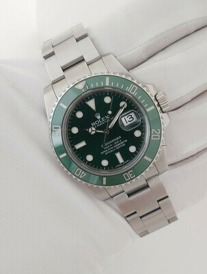 Rolex Submariner 116610LV Hulk - 2020 - Full Set - Exceptional Condition
