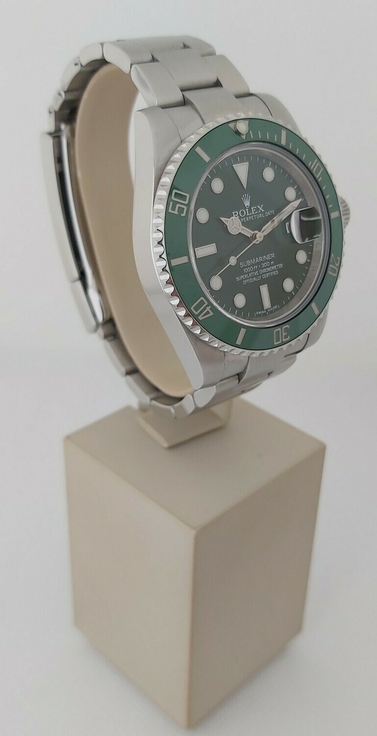 Rolex Submariner 116610LV Hulk - 2019 - Full Set - Exceptional Condition