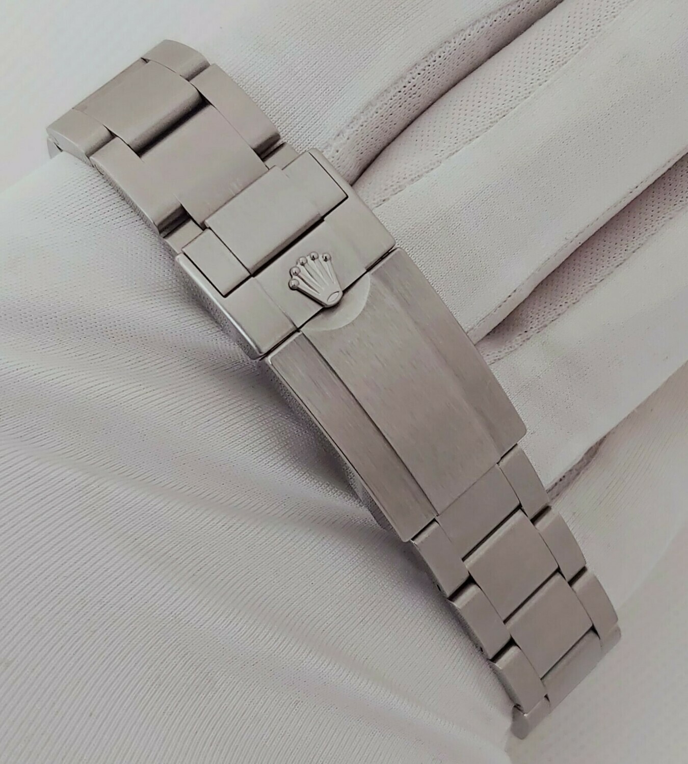 Rolex Explorer II 216570 - 2018 - Full Set, Original Receipt