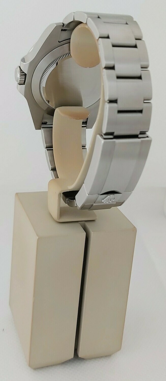 Rolex Explorer II 216570 - 2018 - Full Set, Original Receipt