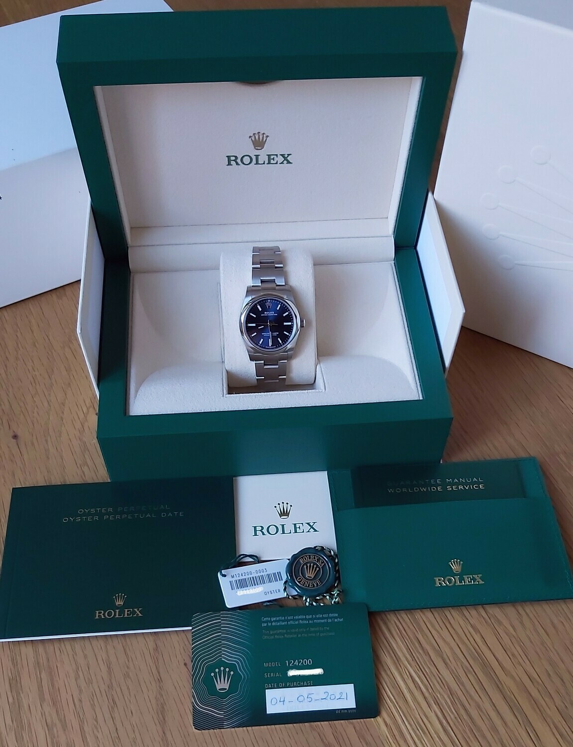 Rolex Oyster Perpetual 124200 - 34mm Blue - 2021 New &amp; Unworn