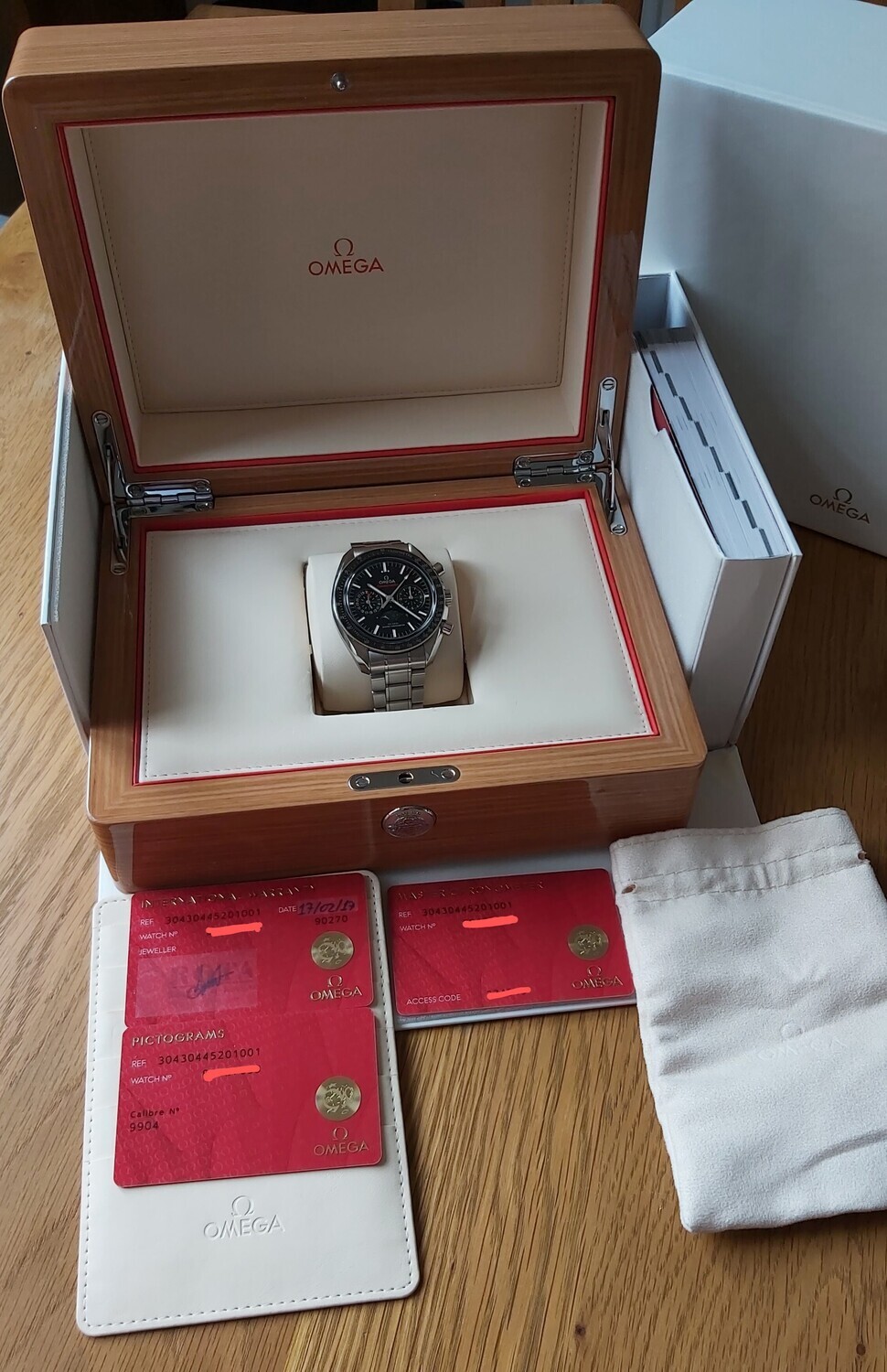 Omega Speedmaster Chrono Moonphase - 304.30.44.52.01.001 Black Dial 44mm