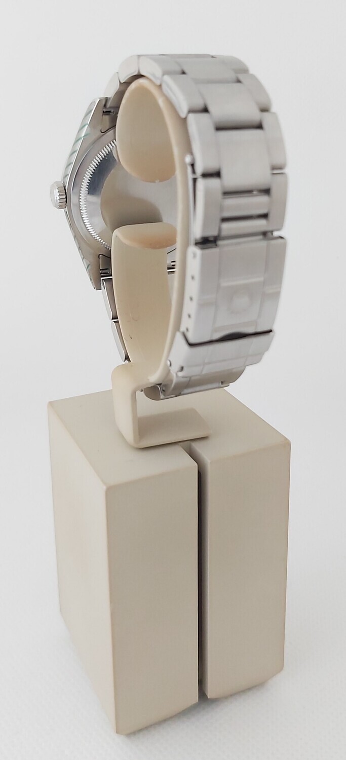 Rolex Explorer 114270 - 2005 - Rolex Serviced May 2021