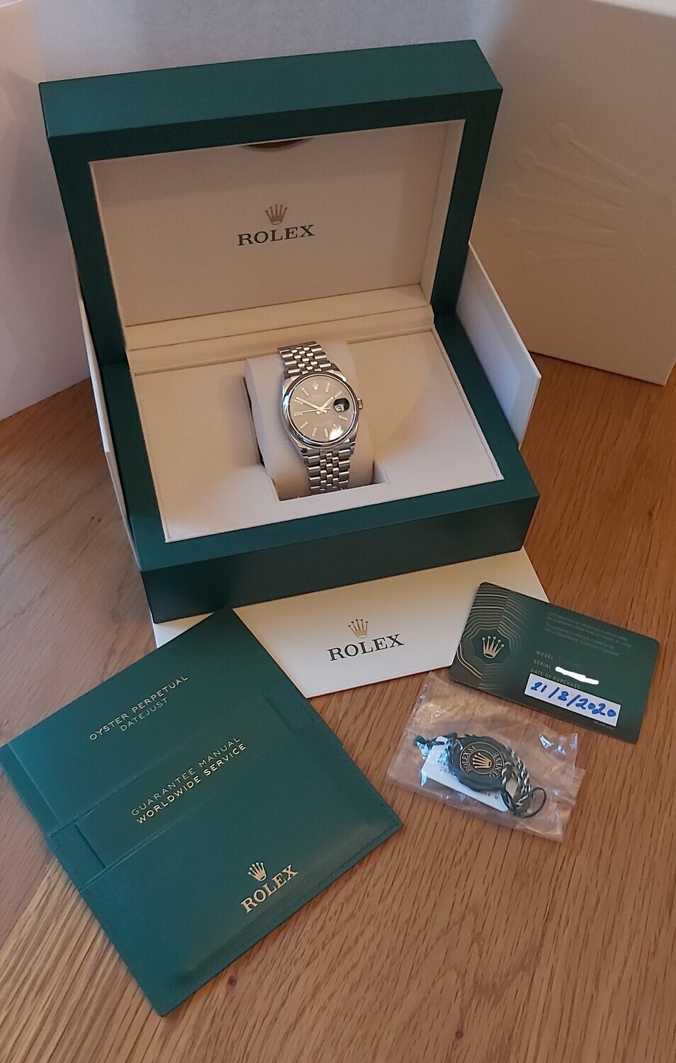 Rolex Oyster Perpetual Datejust 36mm Black 126200 - 2020 Full Set