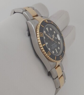 Rolex Submariner 116613LN - 2015 Full Set