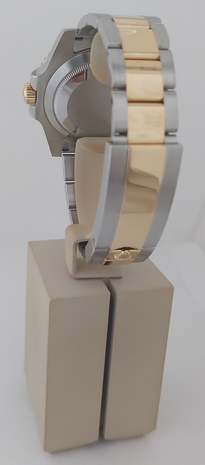 Rolex Submariner 116613LN - 2015 Full Set