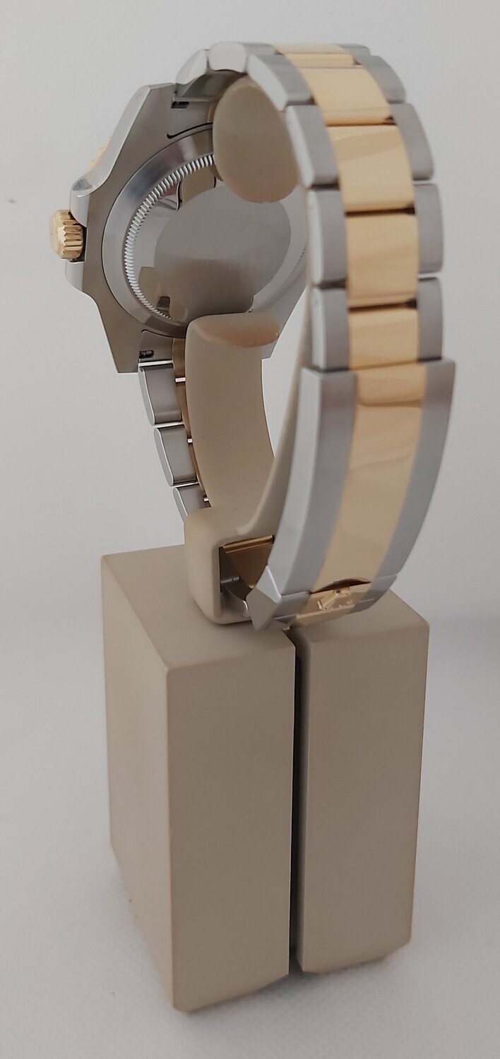 Rolex Submariner 116613LB - 2015 - Full Set