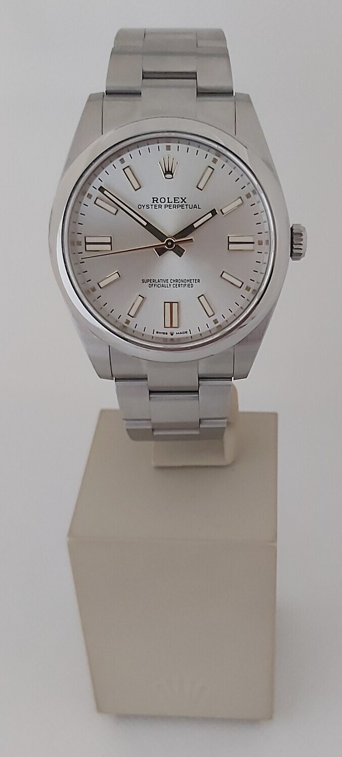 Rolex Oyster Perpetual 41 124300 - Silver Dial - Unworn Full Set