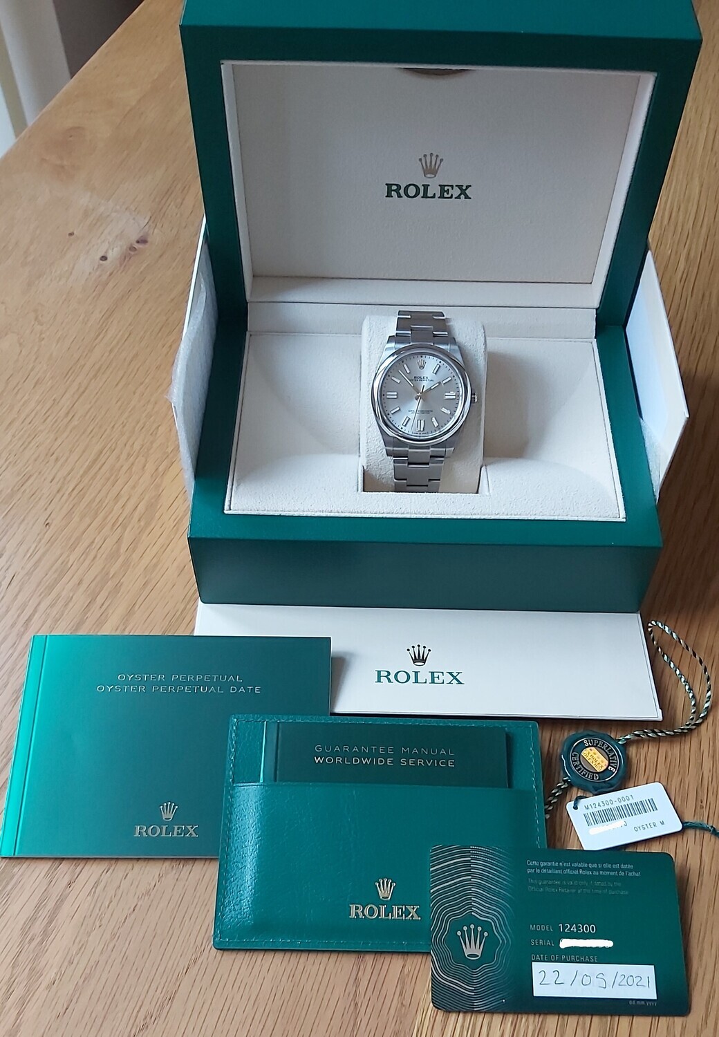 Rolex Oyster Perpetual 41 124300 - Silver Dial - Unworn Full Set