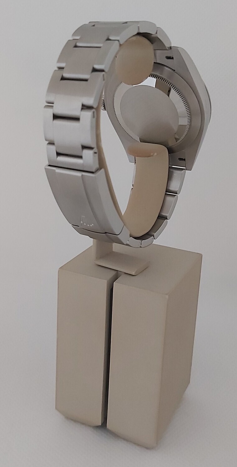 Rolex Oyster Perpetual 41 124300 - Silver Dial - Unworn Full Set