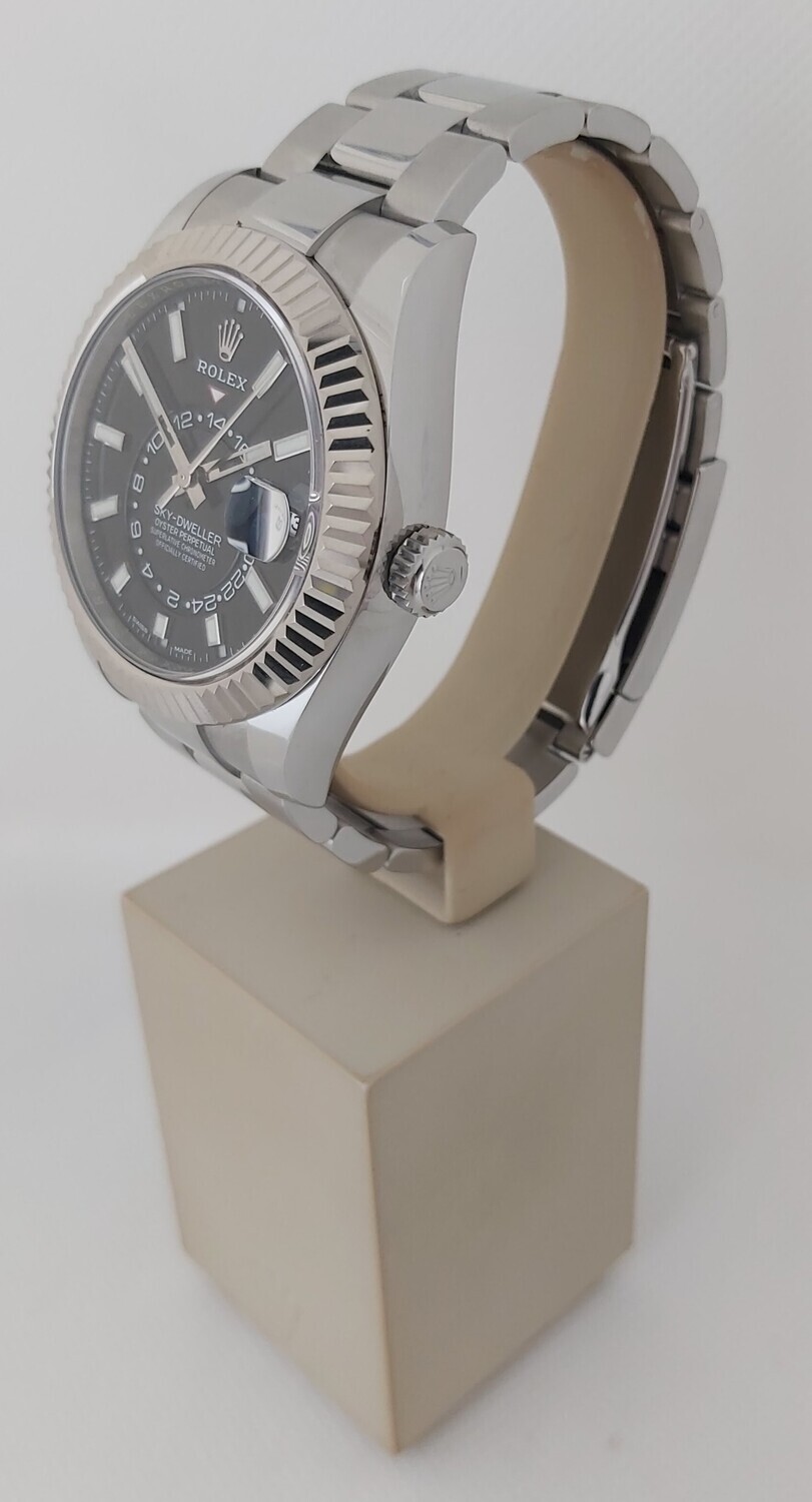 Rolex Sky Dweller 326934 - 2021 - Black Dial - Full Set - Excellent Condition