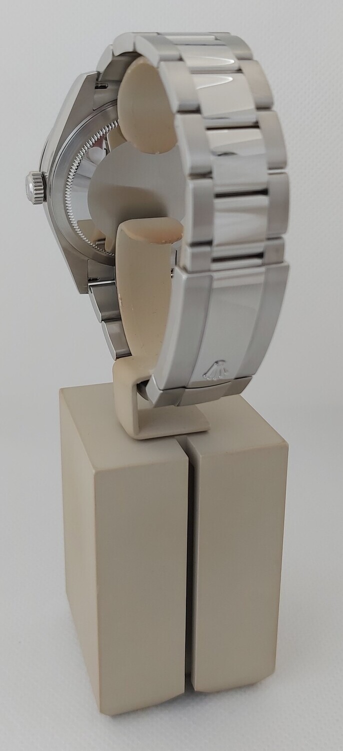 Rolex Sky Dweller 326934 - 2019 - Black Dial - Full Set - Excellent Condition