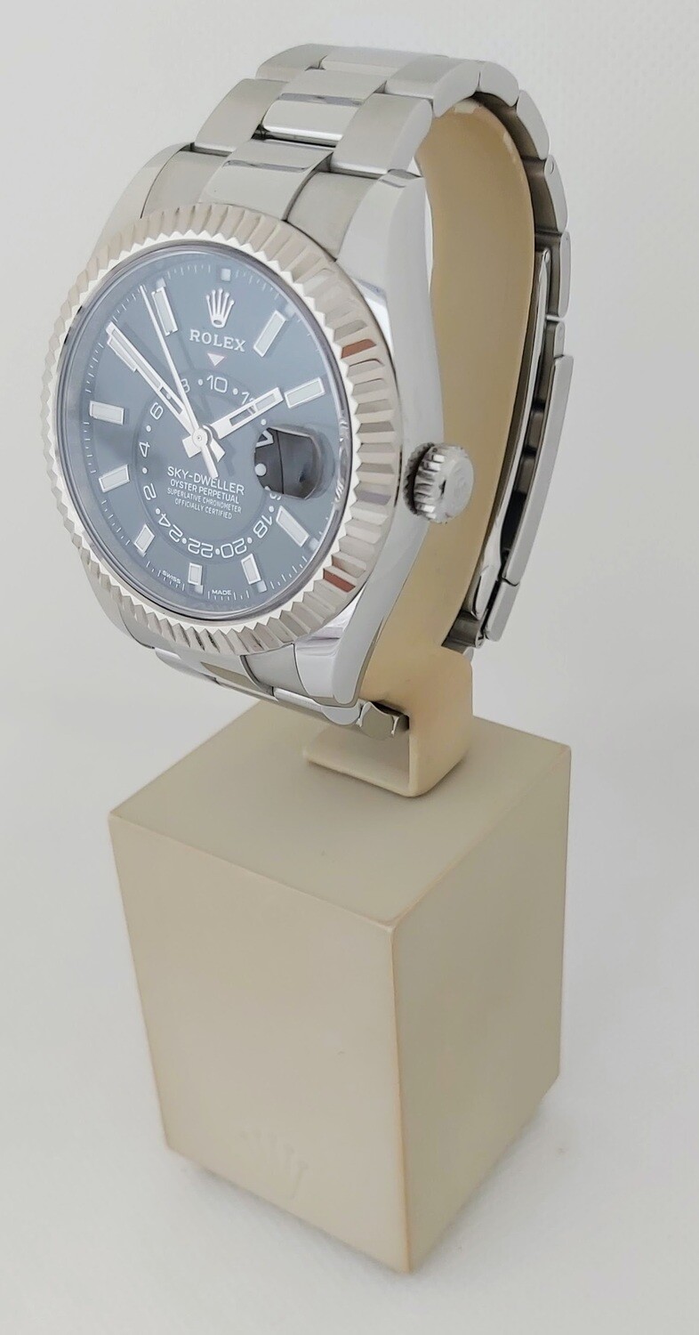Rolex Sky Dweller 326934 - 2019 - Black Dial - Full Set - Excellent Condition
