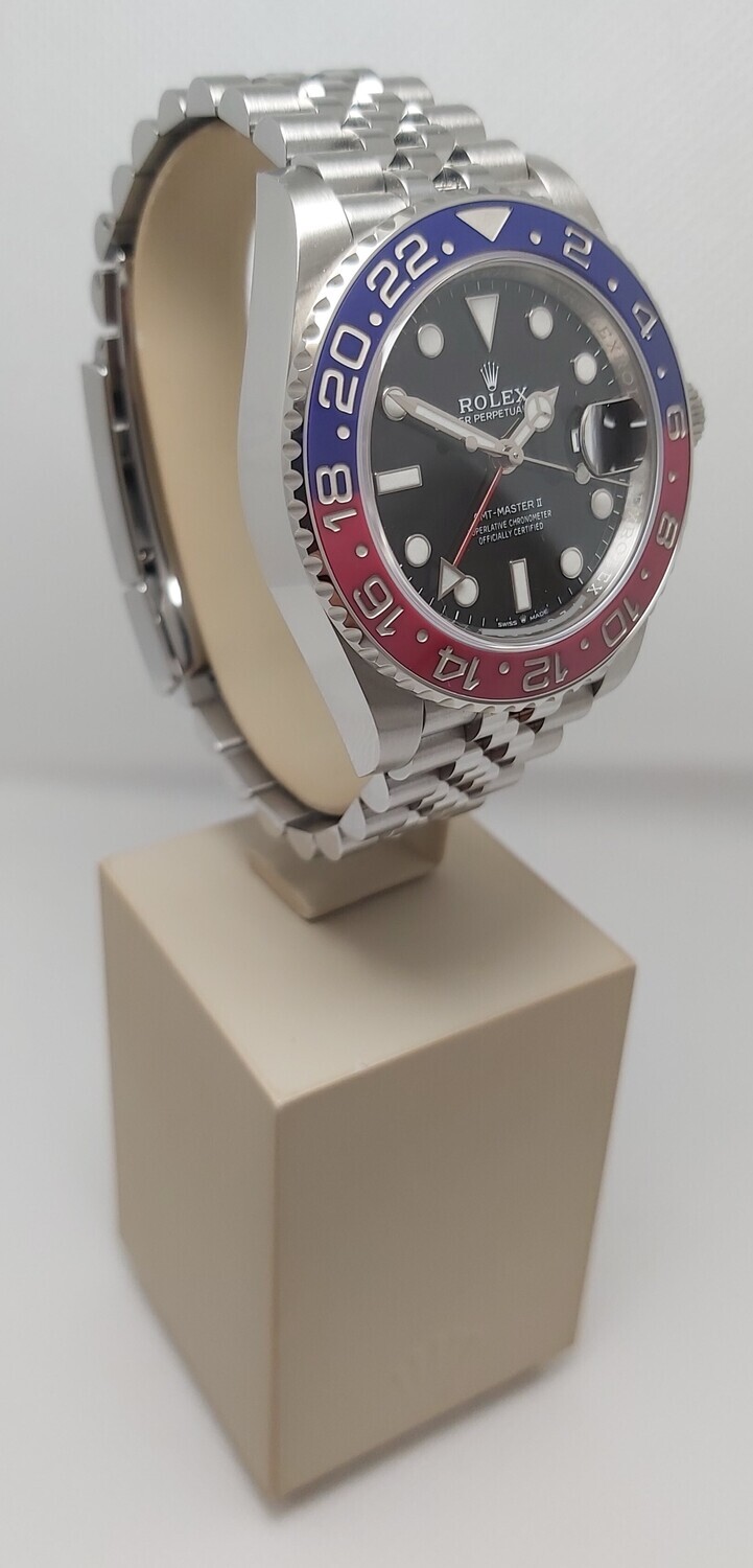 Rolex GMT Master II 126710BLRO - 2018 MK1 &#39;Pepsi&#39; Full Set - Exceptional Condition
