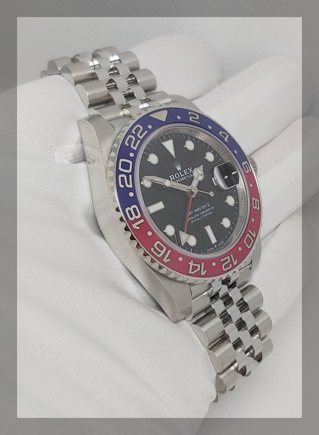 Rolex GMT Master II 126710BLRO - 2018 MK1 &#39;Pepsi&#39; Full Set - Exceptional Condition
