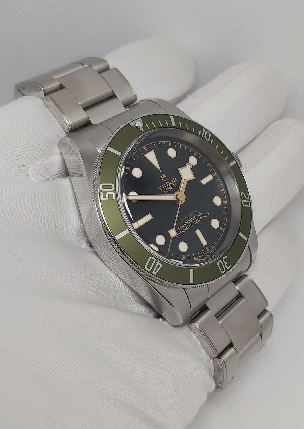 Tudor Black Bay Harrods Edition 79230G - 2022 Full Set, New/Unworn