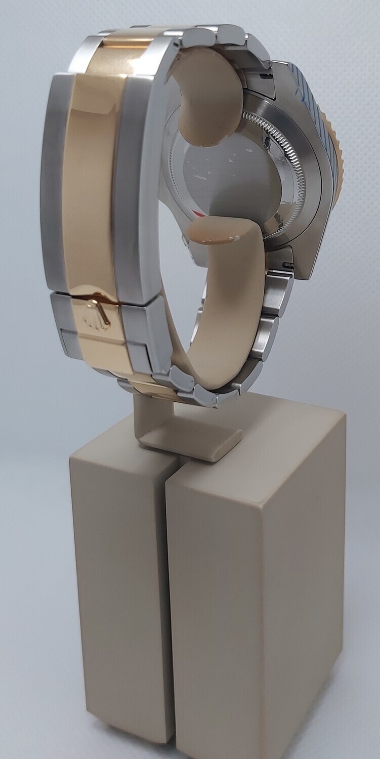 Rolex Submariner 116613LB - Full Set - 2021 Rolex Service