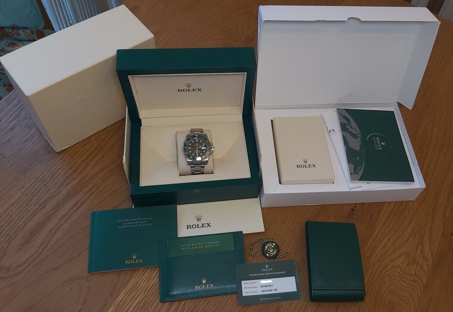Rolex Submariner 116610LV Hulk - 2022 Rolex Service