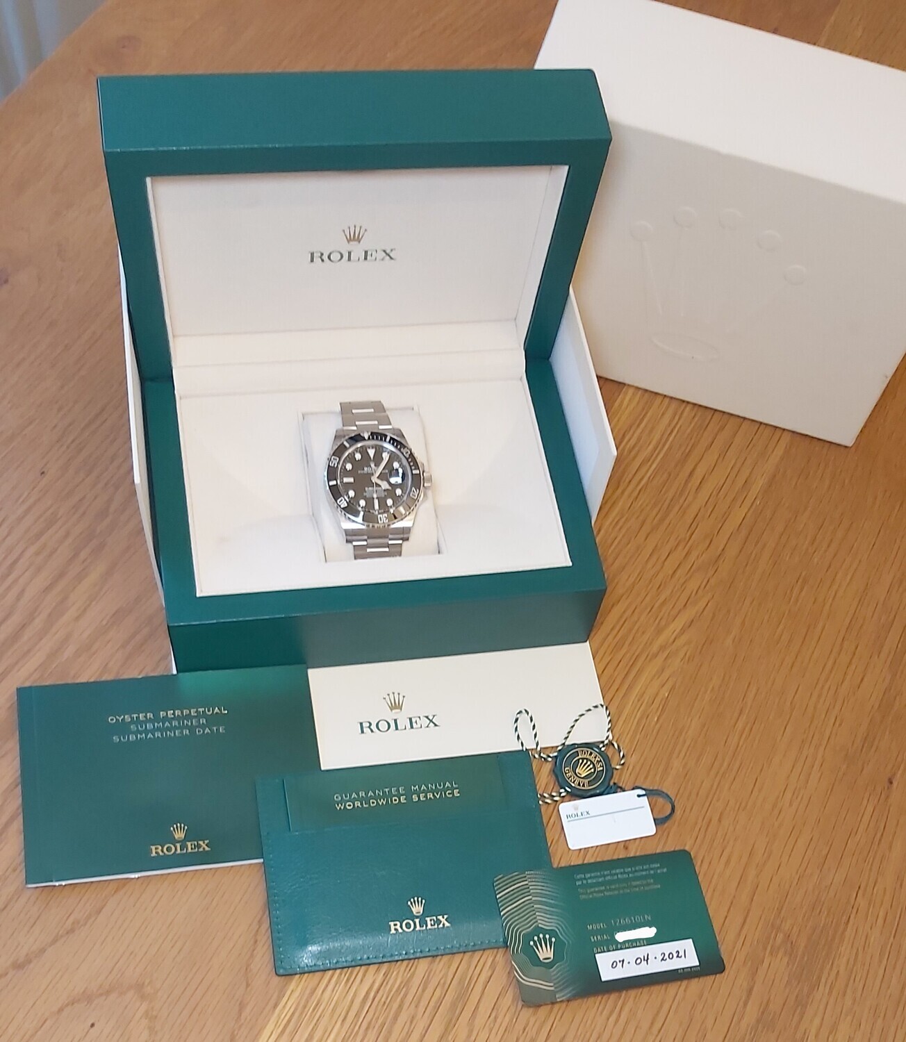 Rolex Submariner 126610LN - 41mm 2021 - Full Set