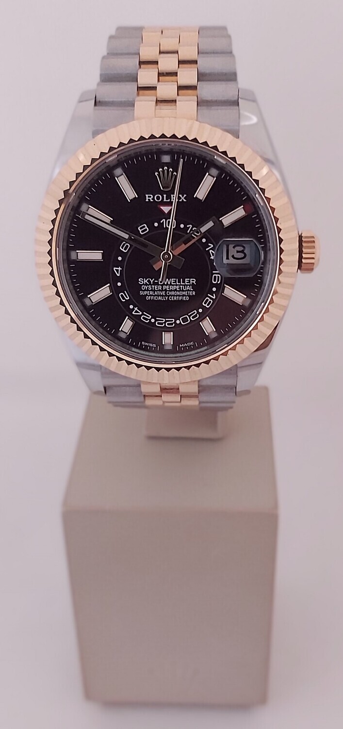 Rolex Sky Dweller 326933 - 2021 Black Dial Full Set - Exceptional Condition