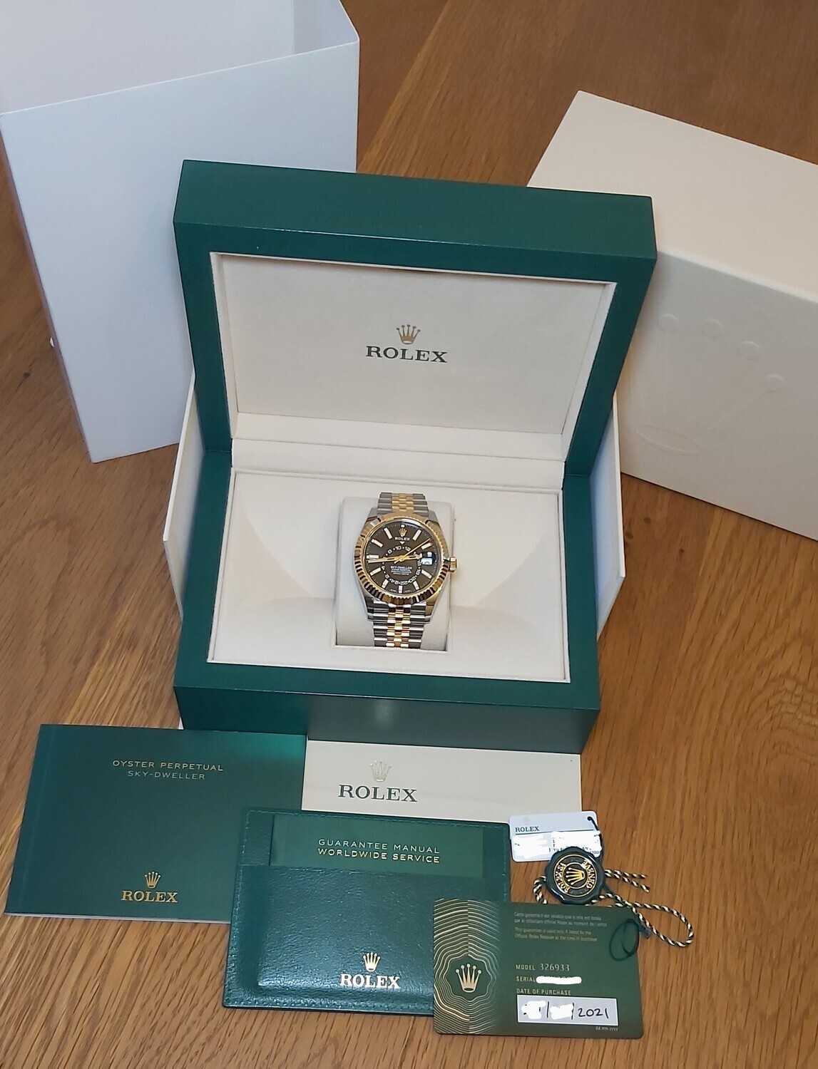 Rolex Sky Dweller 326933 - 2021 Black Dial Full Set - Exceptional Condition