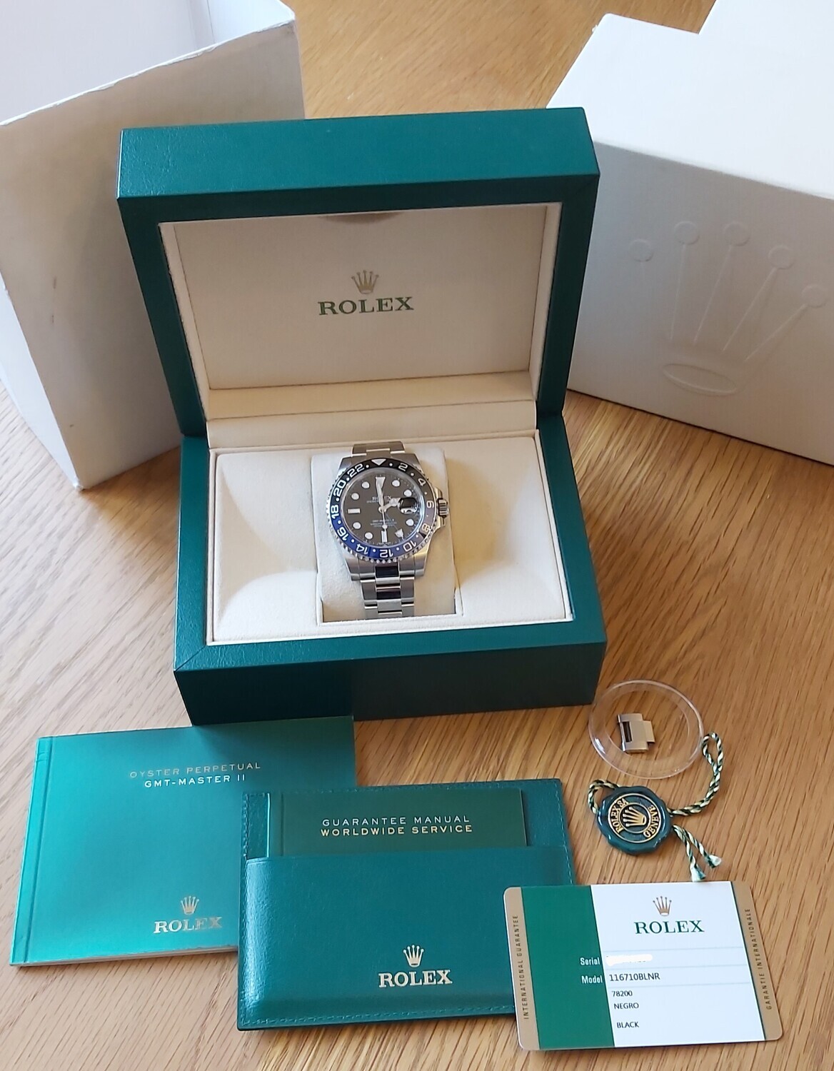 Rolex GMT Master II 116710BLNR &#39;BATMAN&#39; - 2016 Full Set