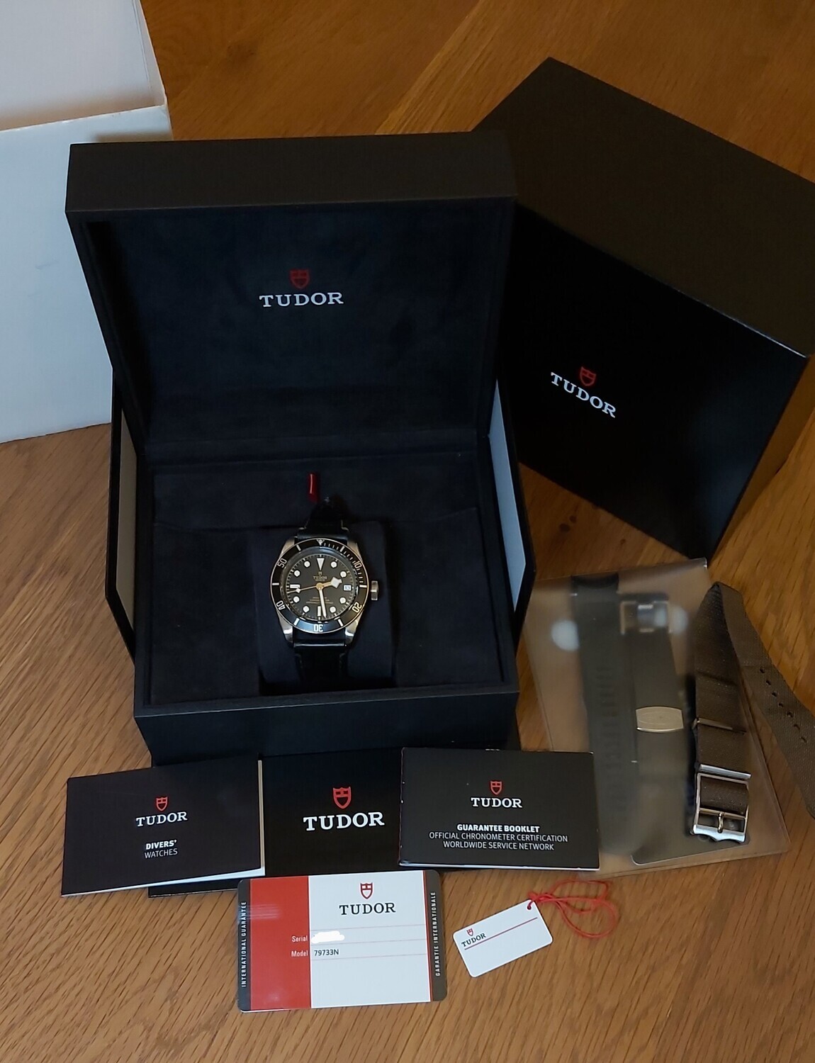 Tudor Black Bay S&amp;G 79733N - Full Set - 2017 Excellent condition
