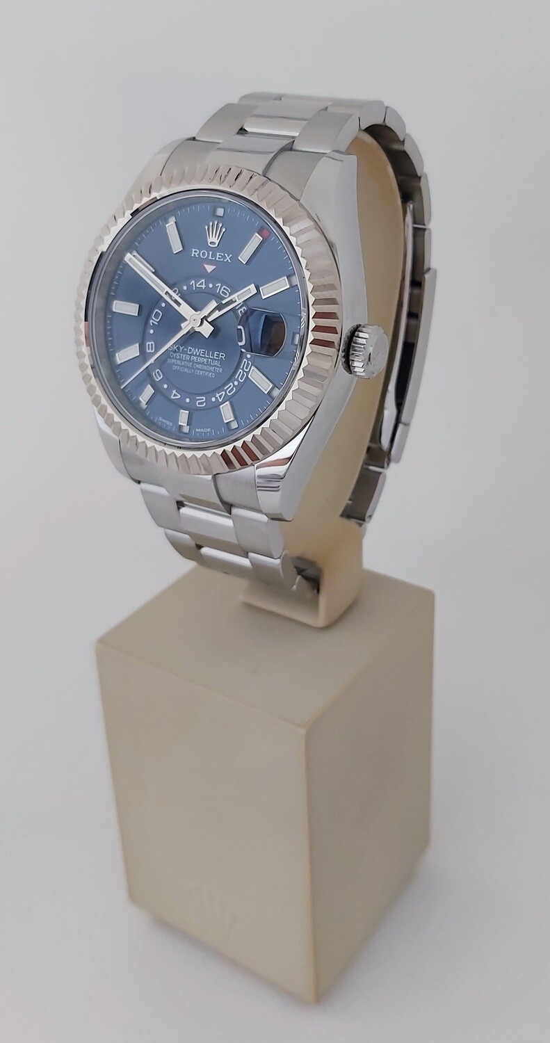 Rolex Sky-Dweller 326934 - Blue Dial 2021 - Full Set - Exceptional Condition