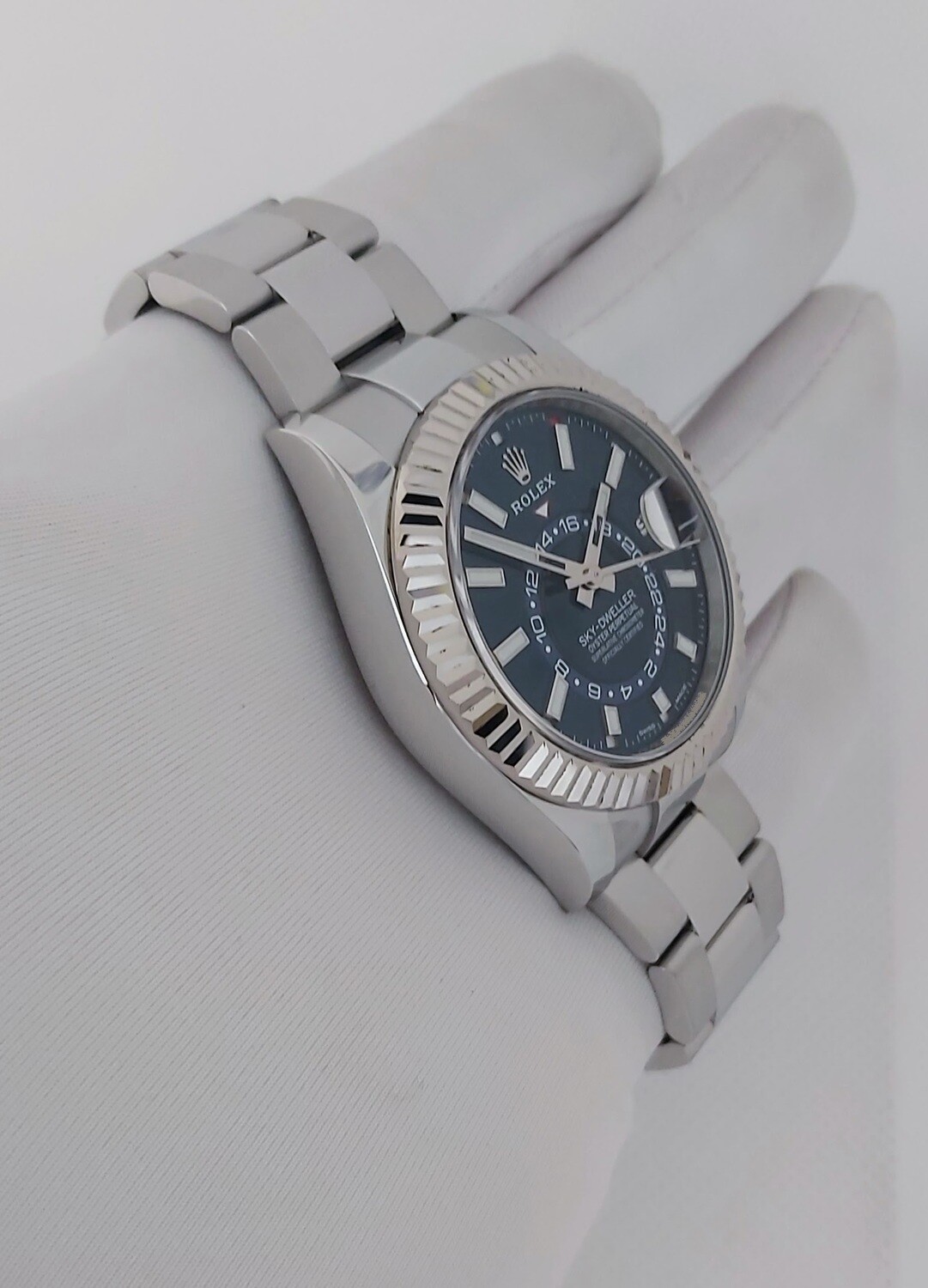 Rolex Sky-Dweller 326934 - Blue Dial 2021 - Full Set - Exceptional Condition
