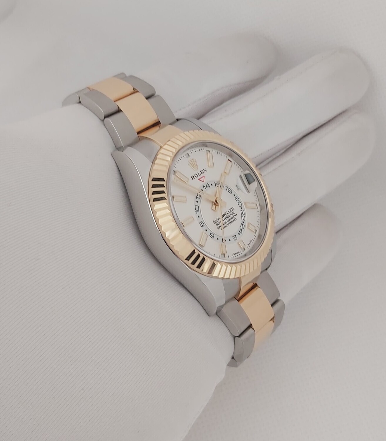 Rolex Sky-Dweller 326933 - 2021 White Dial Full Set - New &amp; Unworn