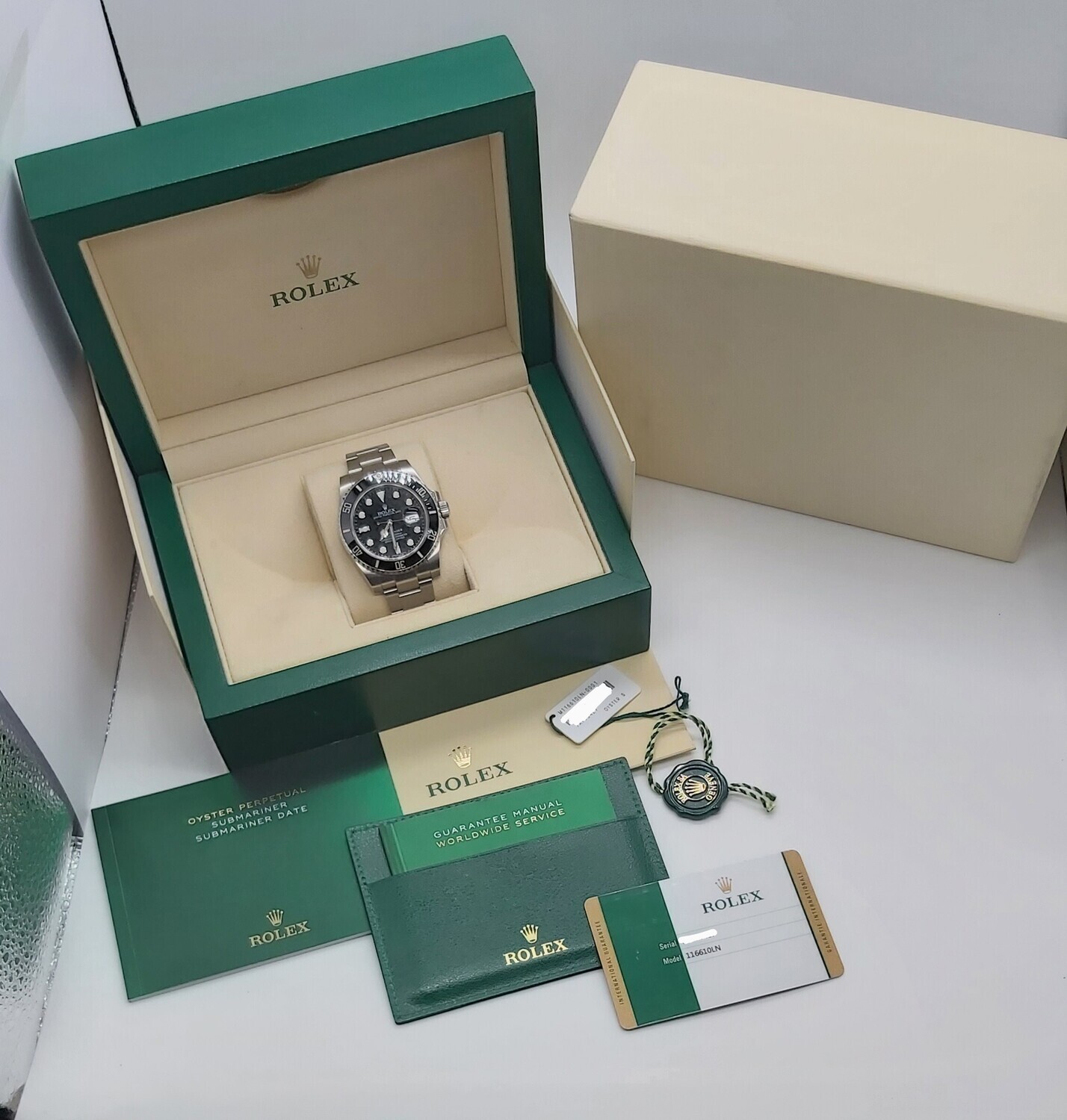 Rolex Submariner 116610LN - 2017 - Full Set