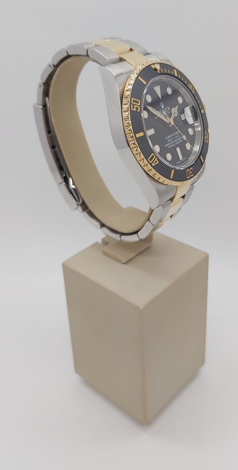 Rolex Submariner 116613LN - 2012 Full Set