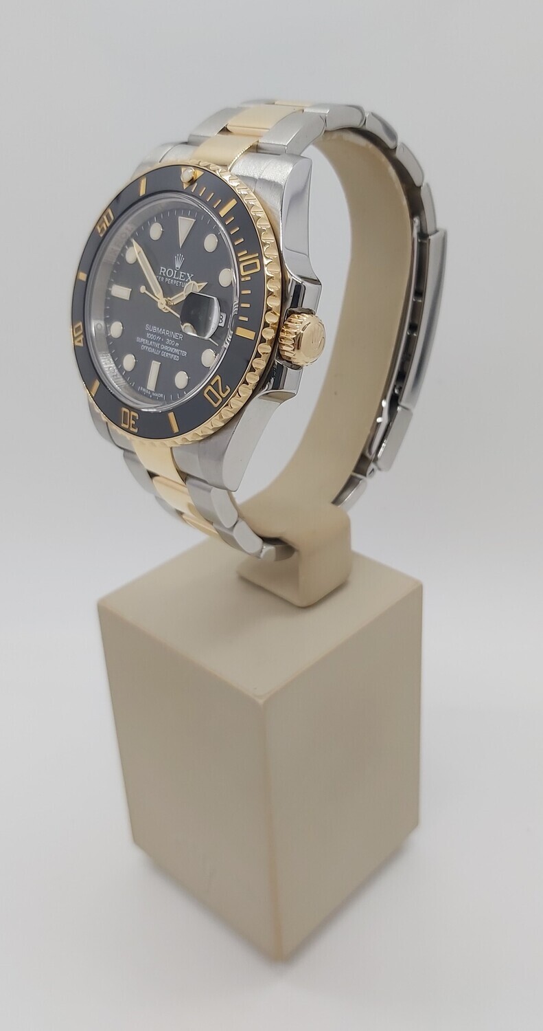 Rolex Submariner 116613LN - 2012 Full Set