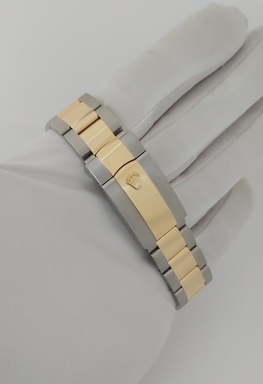 Rolex Sky-Dweller 326933 - 2022 - Black Dial - Full Set - New &amp; Unworn