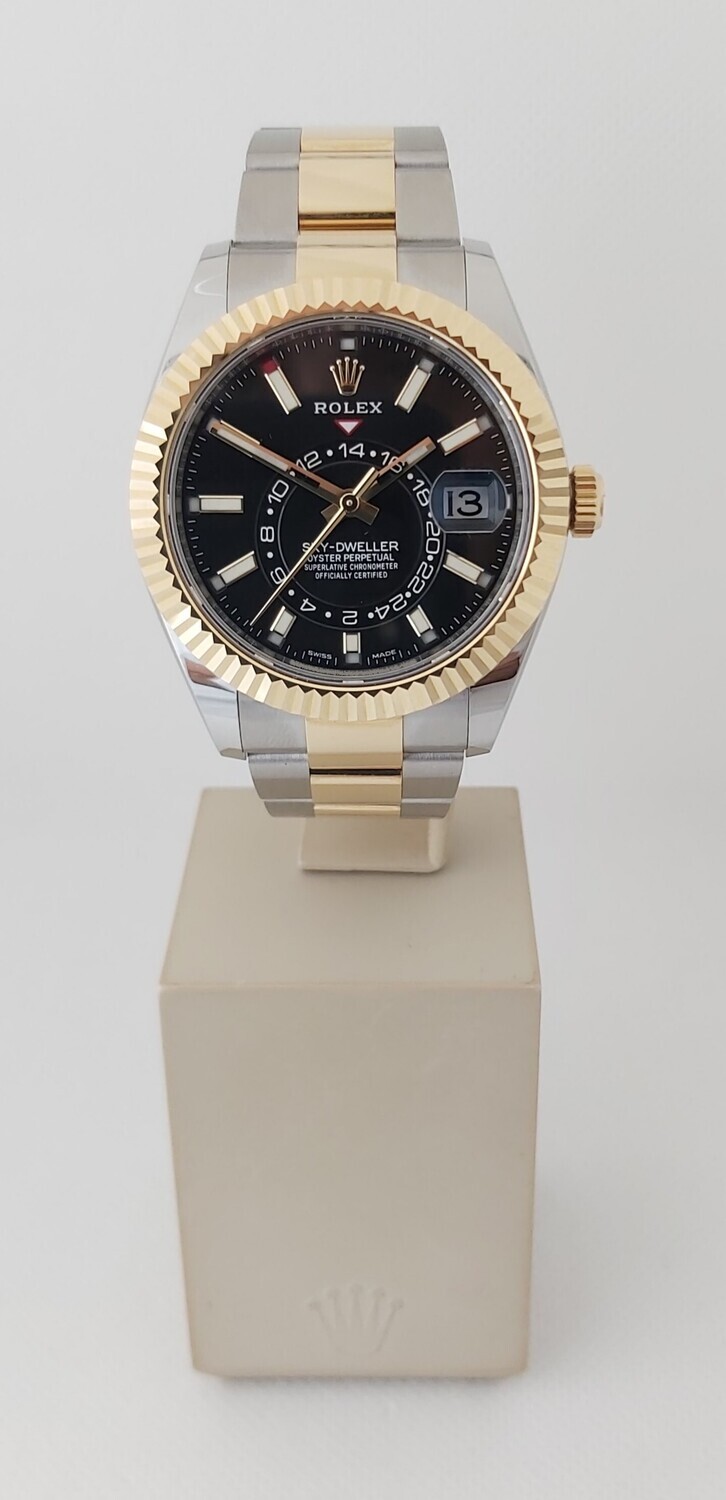 Rolex Sky-Dweller 326933 - 2022 - Black Dial - Full Set - New &amp; Unworn