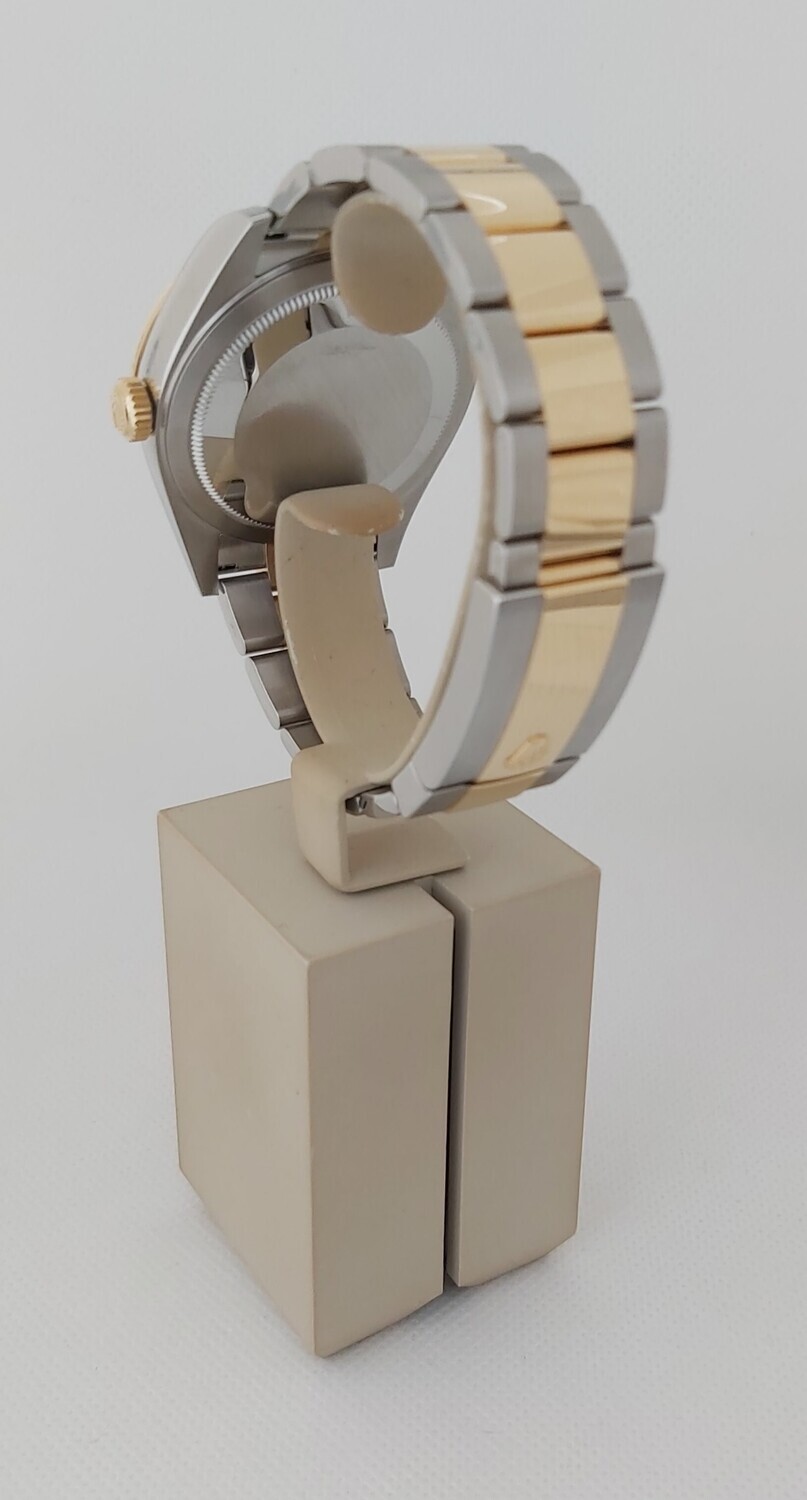 Rolex Sky-Dweller 326933 - 2022 - Black Dial - Full Set - New &amp; Unworn