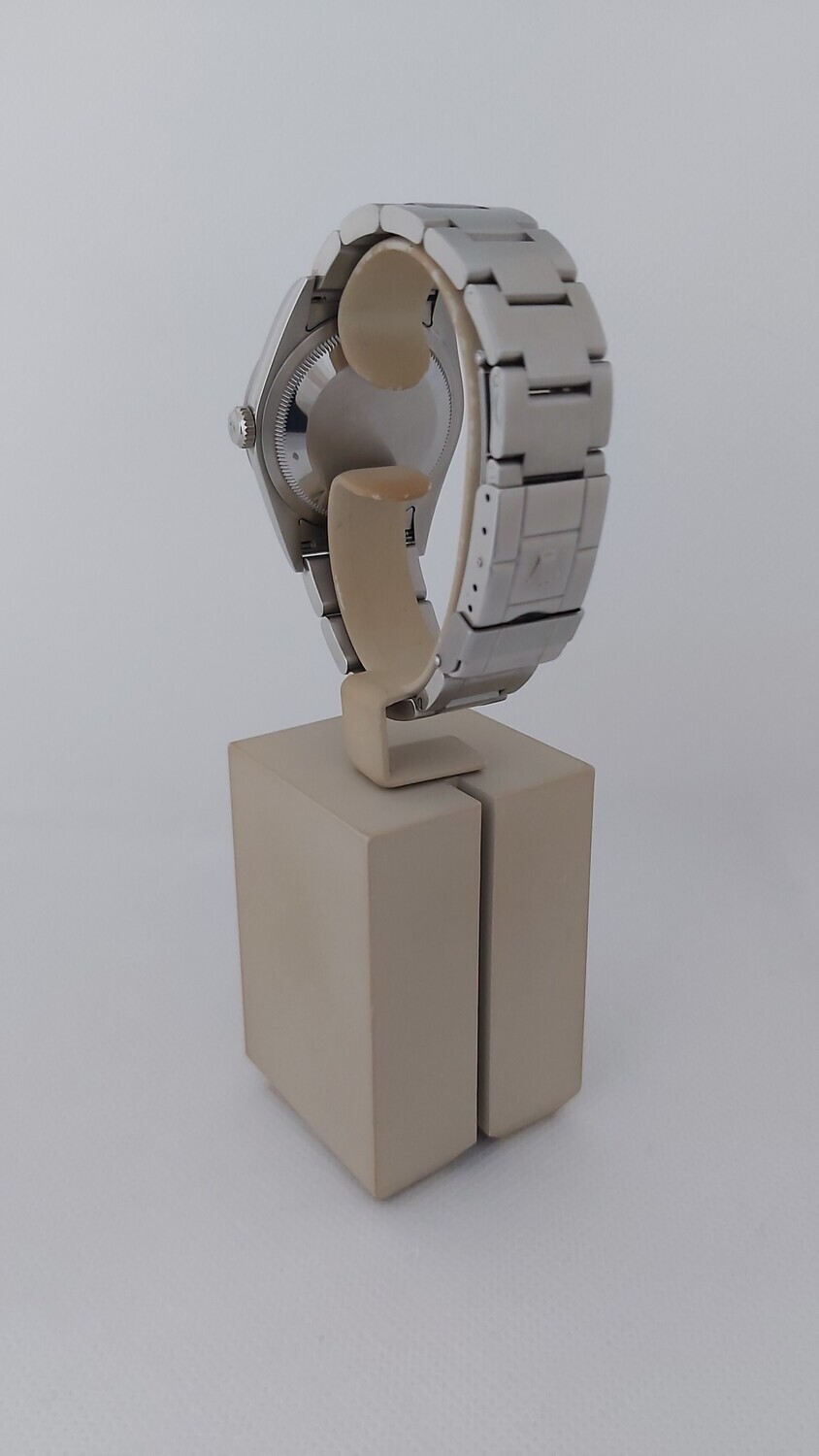 Rolex Explorer 114270 - 2001 - Excellent Condition Full Set