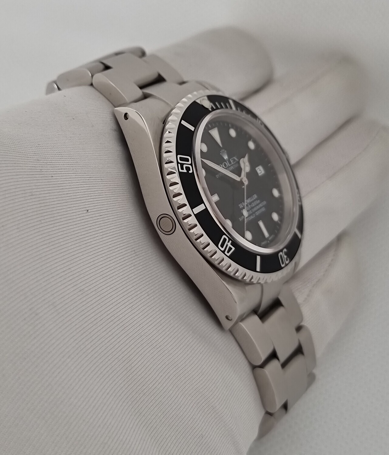 Rolex Sea-Dweller 16600 &#39;Serif Fat 4&#39; Bezel - 2000