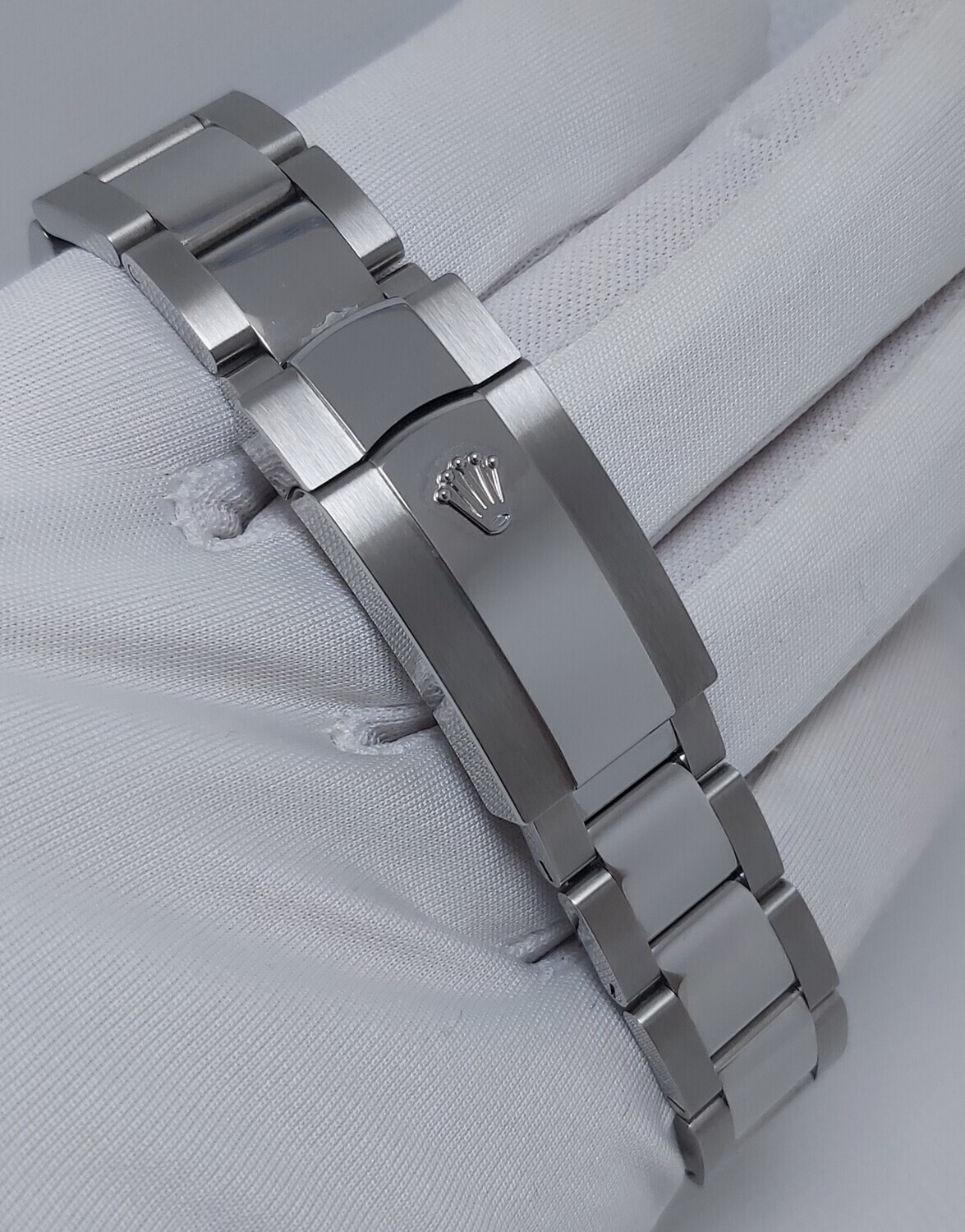 Rolex Milgauss 116400GV, 2012 Excellent Condition Full Set - 2x Rolex Services