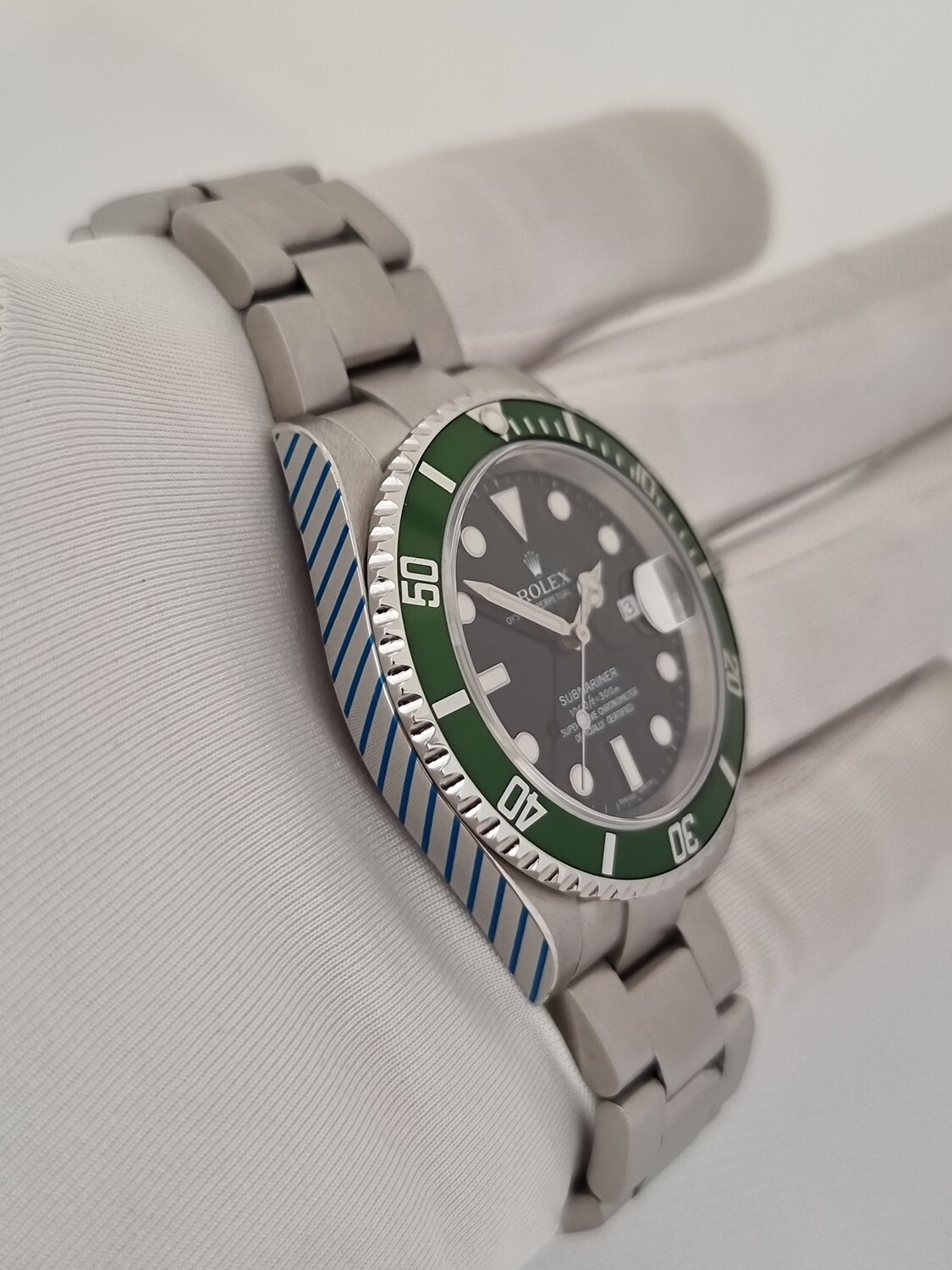 Rolex Submariner 16610LV Kermit - 2005 with recent 2022 Rolex Service