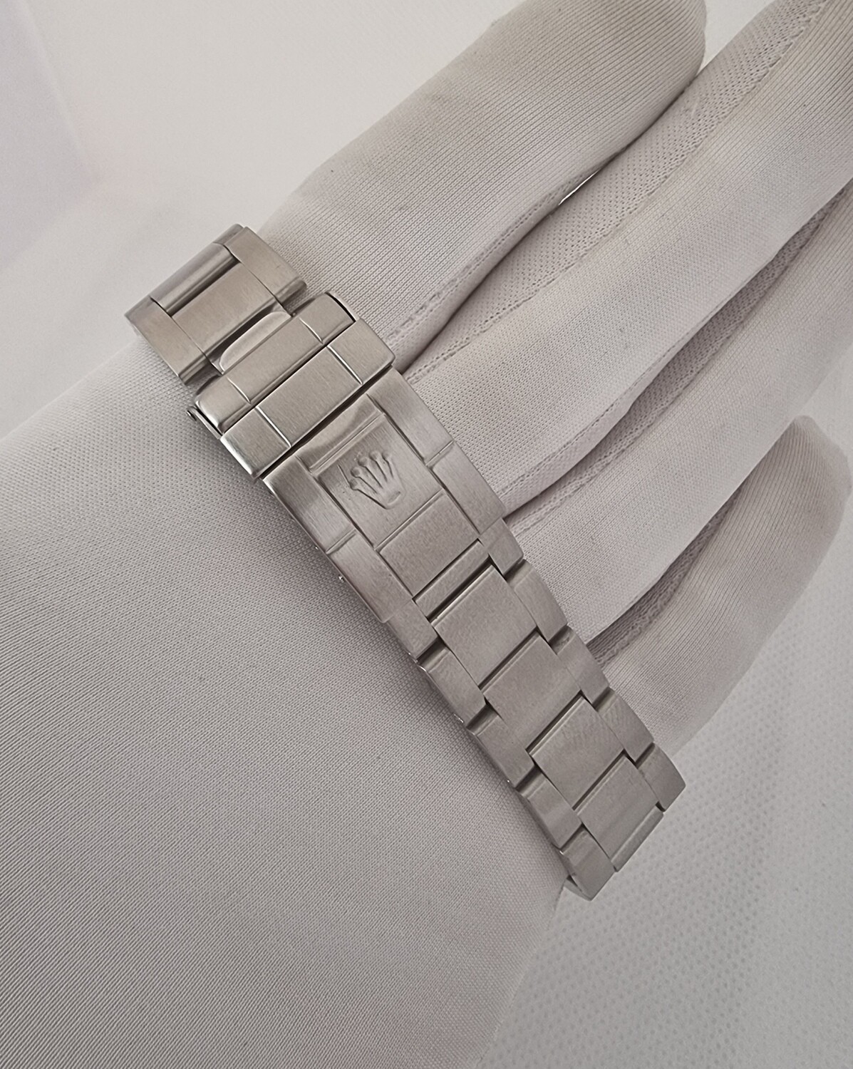 Rolex Explorer II Polar Dial 16570 - With Recent 2022 Rolex Service