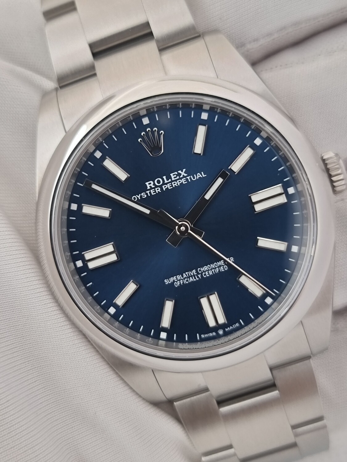 Rolex Oyster Perpetual 41 - Blue Dial - Full Set 2022 New/Unworn