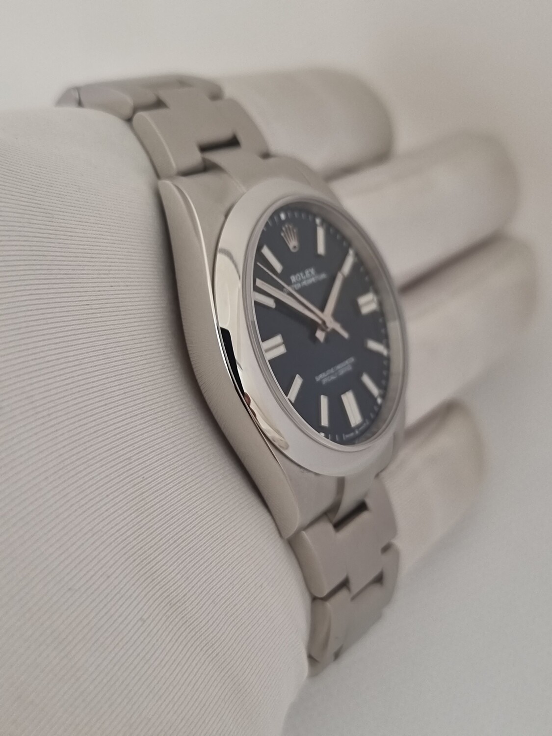 Rolex Oyster Perpetual 41 - Blue Dial - Full Set 2022 New/Unworn