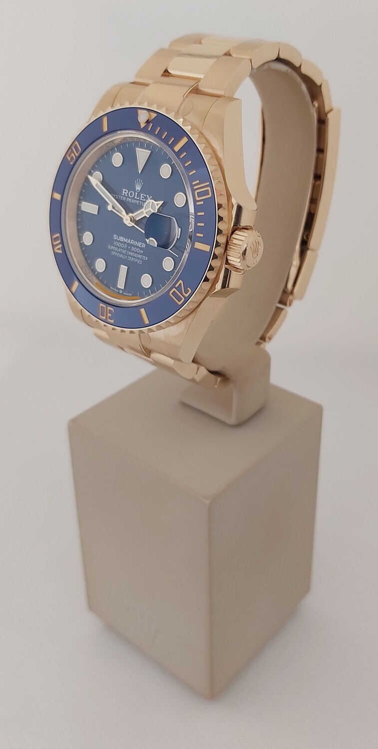 Rolex Submariner 126618LB - 2022 Full Set - Like New