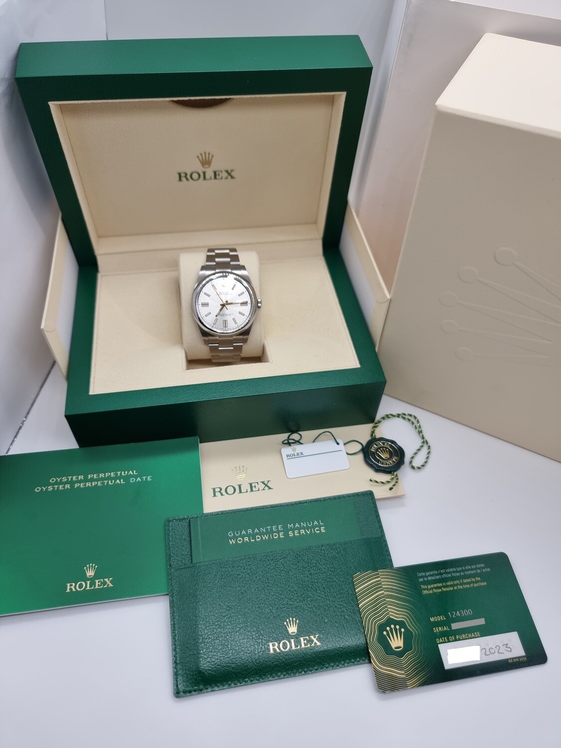 Rolex Oyster Perpetual 41 - 124300 Silver Dial - 2023 New &amp; Unworn - Full Set